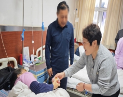 【月满中秋情暖誉美】河南誉美肾病医院中秋佳节送关怀