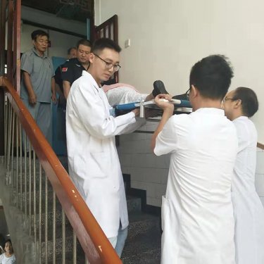 暖心传递生命，耐心呵护健康