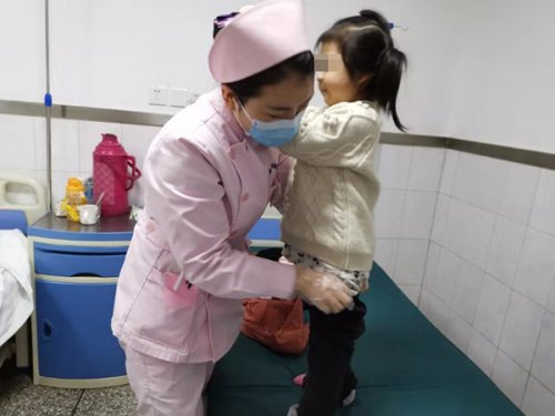 热情服务树口碑 医患和谐见亲情